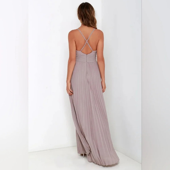 Lulus Taupe Sleeveless Bridesmaid Prom Vacation Pleated Maxi Dress Size XS - Picture 2 of 7